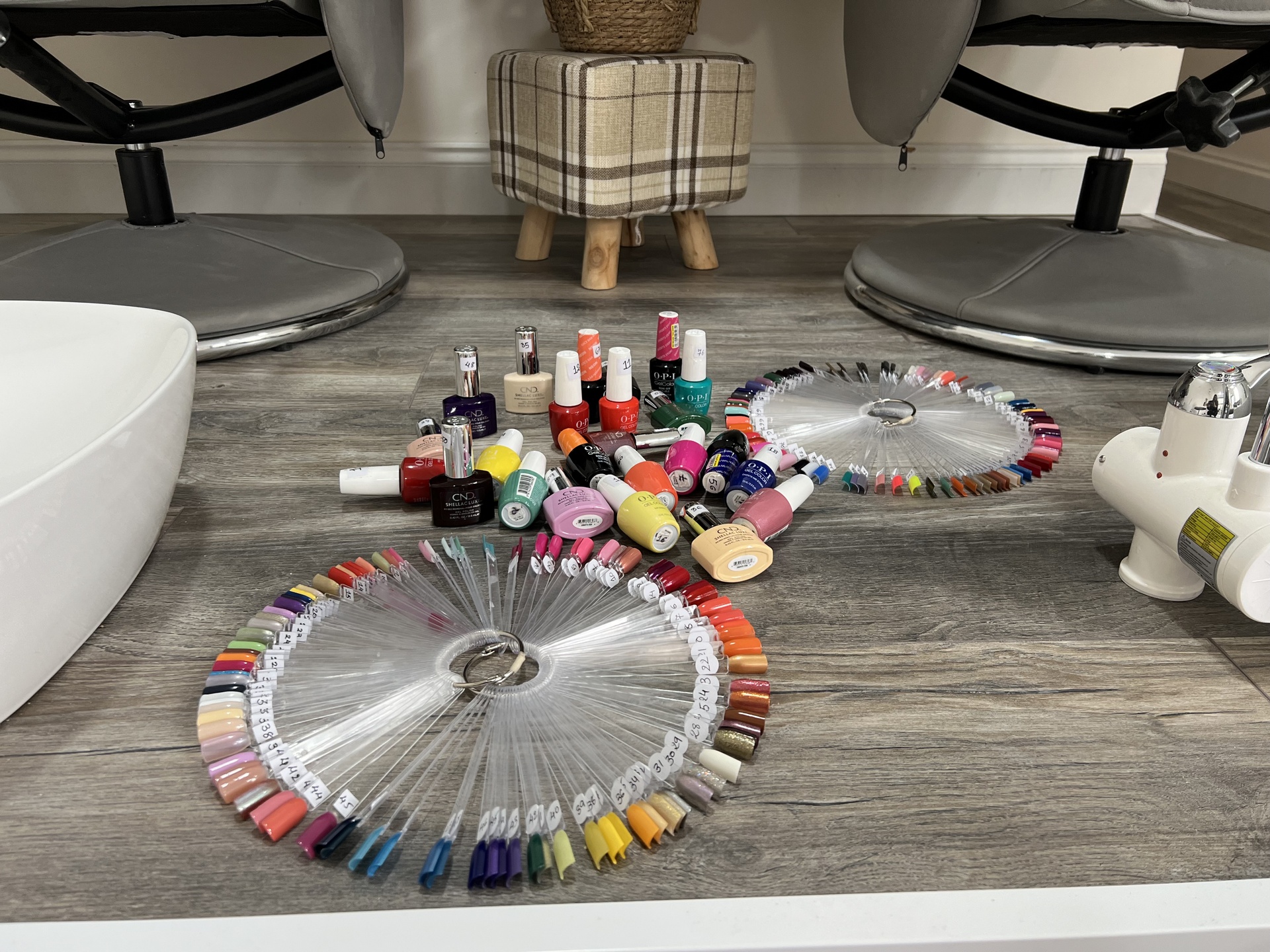 Nikee's Beauty Bar Shellac and Gel Polishes